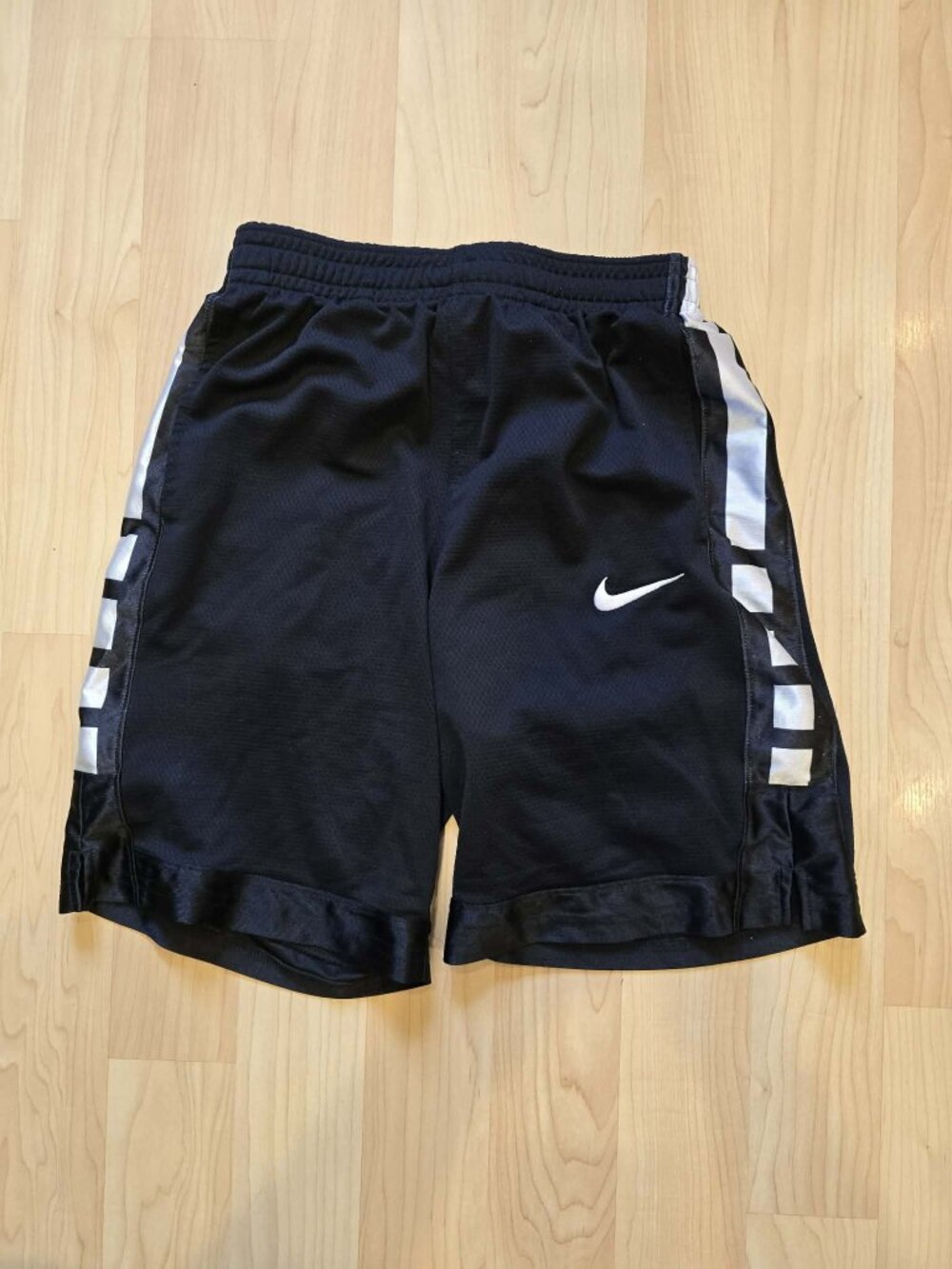Nike Boys Dri-FIT Elite Basketball Shorts Large Black SH1